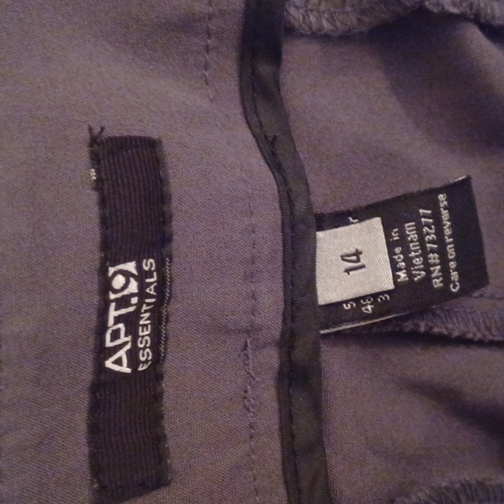 Apt 9 dressy gray capris - Picture 4 of 6